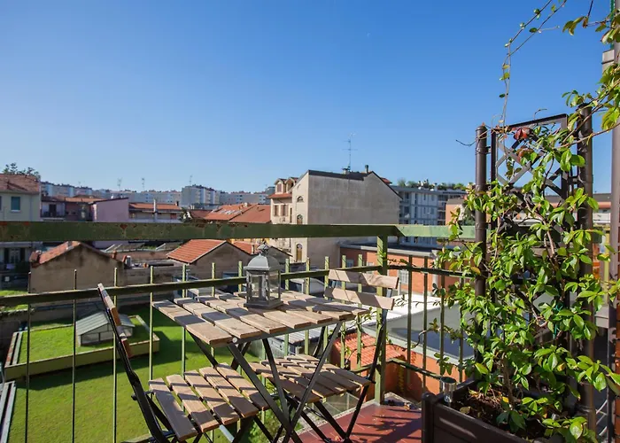 San Siro'S Lights " Metro 3 Minutes, Stadium 5 Minutes"